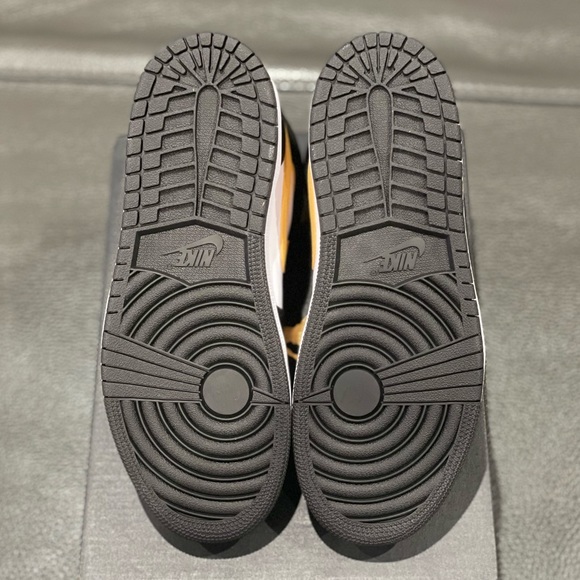 BRAND NEW JORDAN 1 MID (PS) - POLLEN - Picture 4 of 6